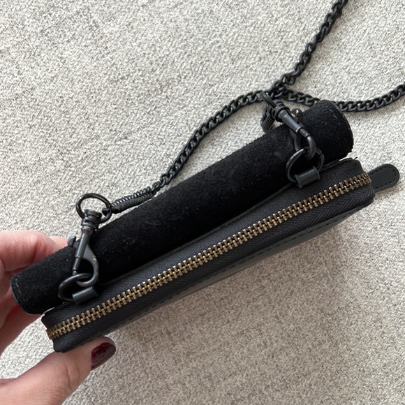 KIKO LEATHER TWO-TONE CROSSBODY | BLACK small wallet bag chain strap - Picture 6 of 16